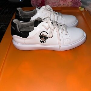 Karl Lagerfeld Paris Men's Everyday Essential Leather Sneaker.